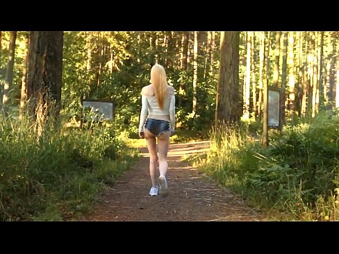 ❤️ Smuk kvinde bevæger sig langsomt, ikke nøgen video ️❌ Porn video at da.newsexxxx.ru ️